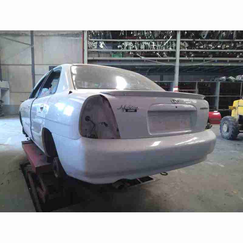 daewoo nubira berlina del año 1999