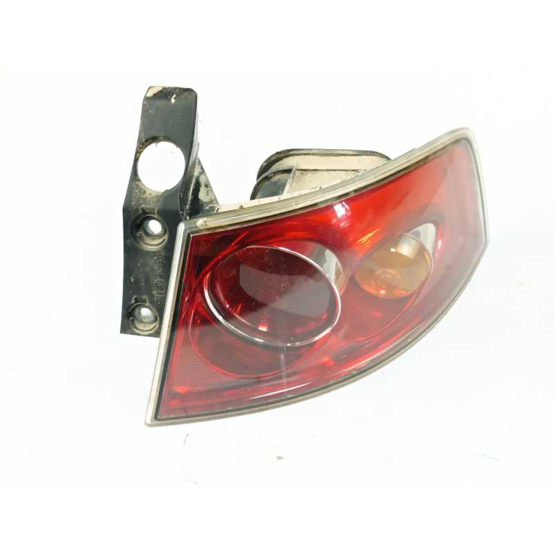 PILOTO TRASERO DERECHO 6L6945112B 
