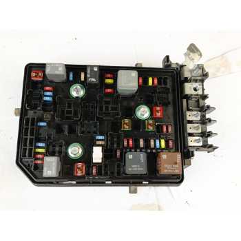 CAJA RELES / FUSIBLES 39107275 