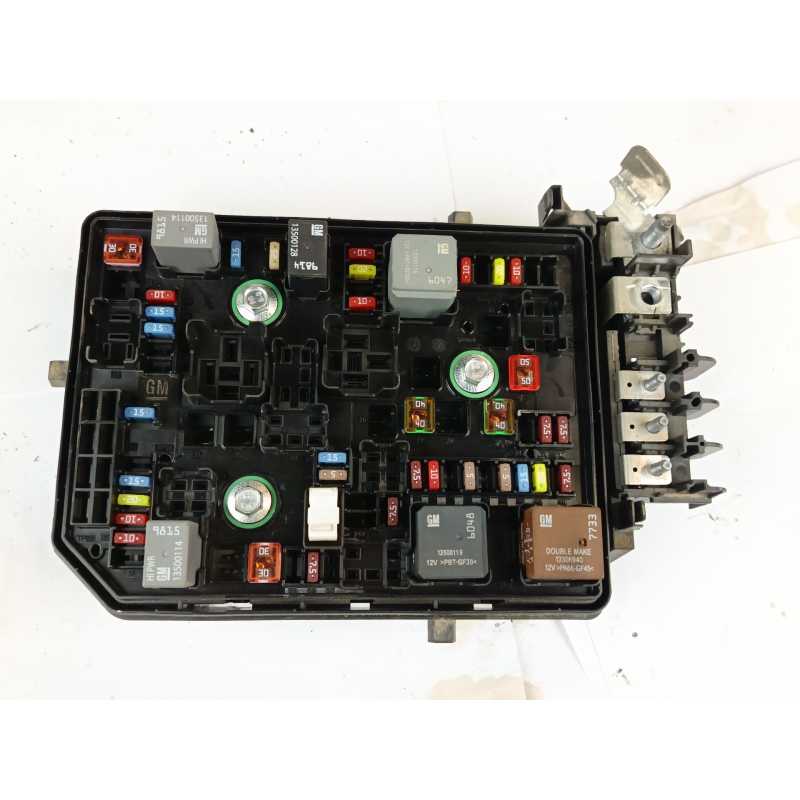 CAJA RELES / FUSIBLES 39107275 