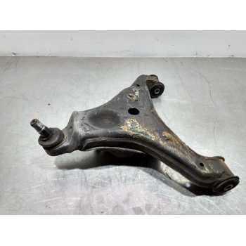BRAZO SUSPENSION INFERIOR DELANTERO DERECHO A9063304107 