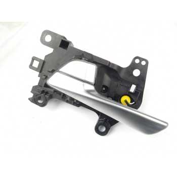 MANETA INTERIOR TRASERA IZQUIERDA 83610D7010VCS 