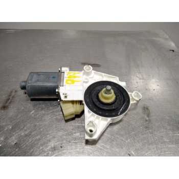 MOTOR ELEVALUNAS DELANTERO DERECHO 0130822272 5 PINES