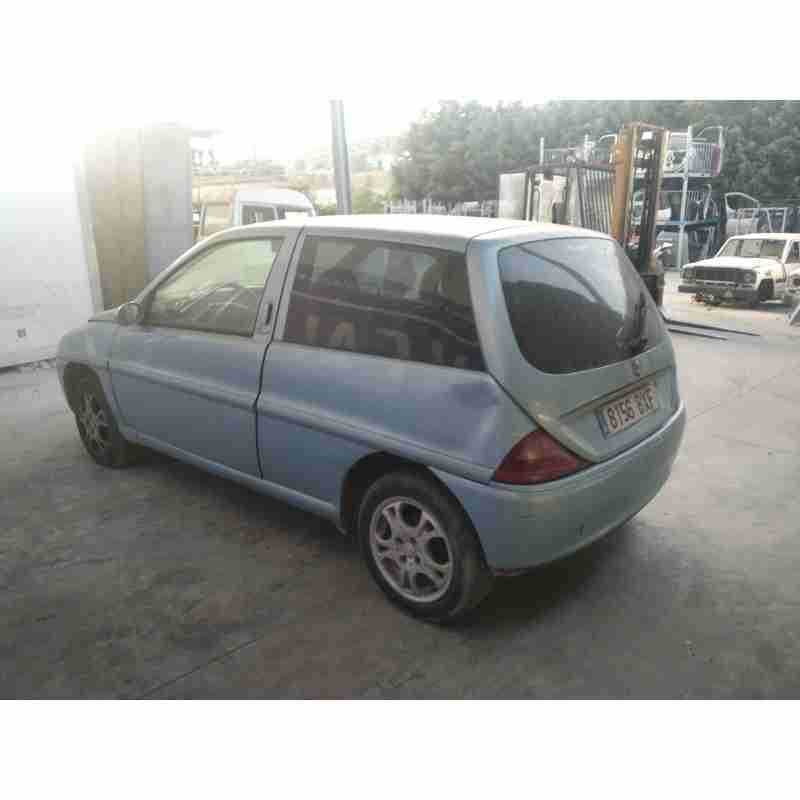 lancia lancia y del año 2002