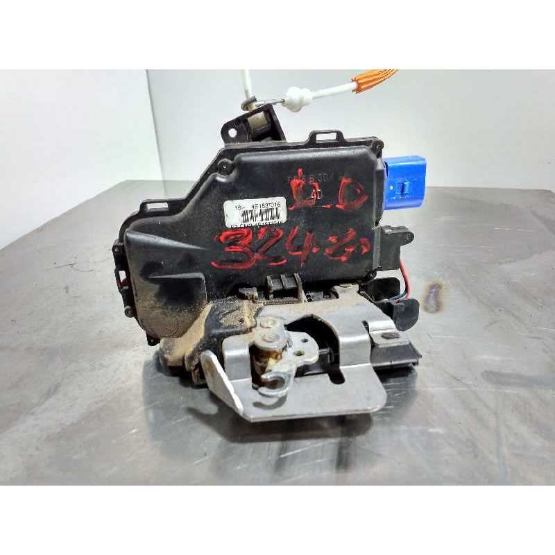 CERRADURA PUERTA DELANTERA DERECHA 4E1837015 