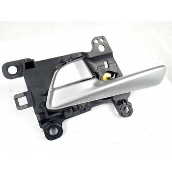 MANETA INTERIOR DELANTERA IZQUIERDA 82610D7010VCS 