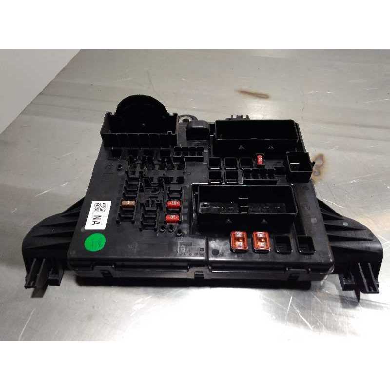 CAJA RELES / FUSIBLES 13277317 