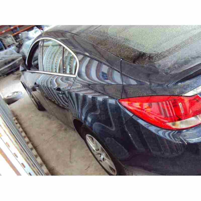 opel insignia berlina del año 2010