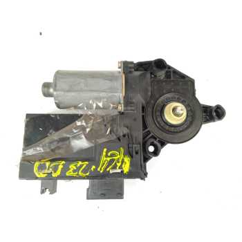 MOTOR ELEVALUNAS DELANTERO DERECHO 0130821766 