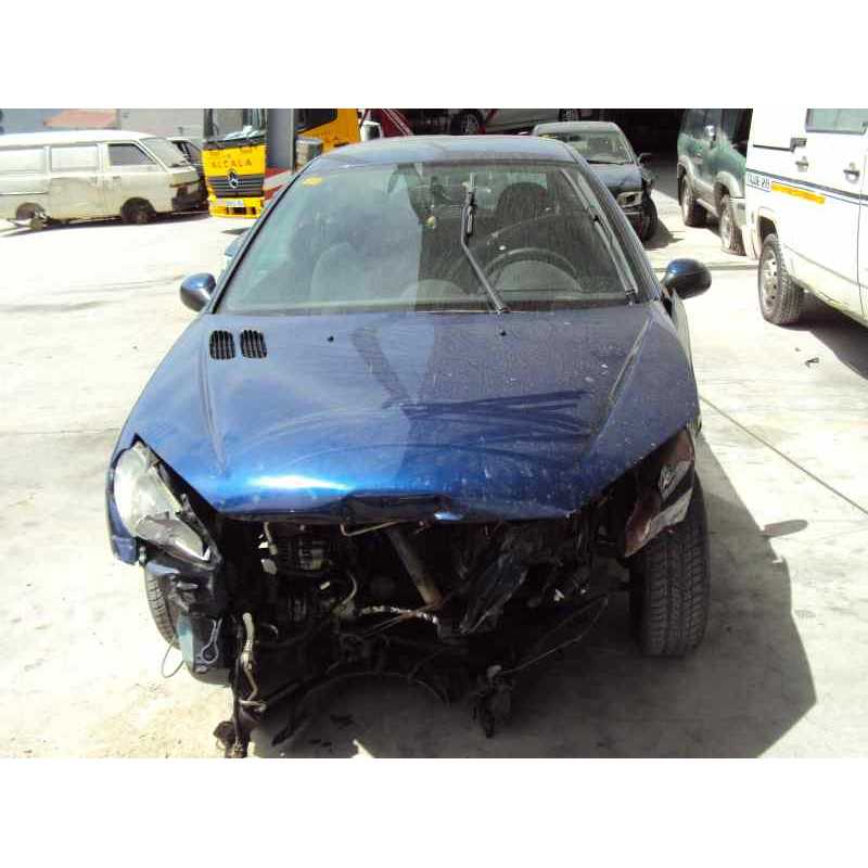 peugeot 206 berlina del año 2000