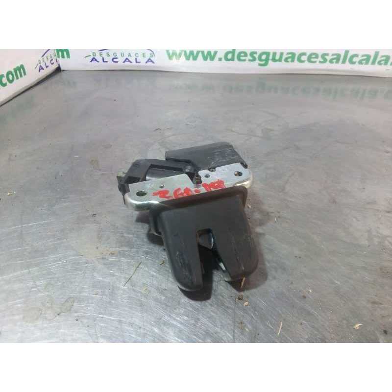 CERRADURA MALETERO / PORTON 4F5827505D 3 PINES 