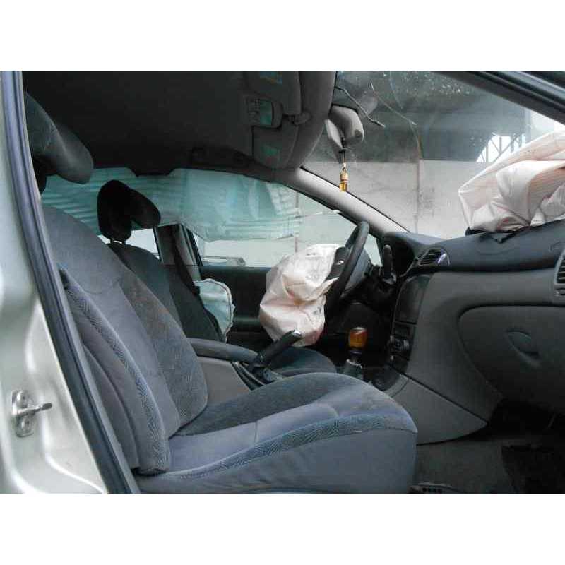 renault laguna (b56) del año 2001