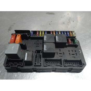 CAJA RELES / FUSIBLES 060816133349 518880000