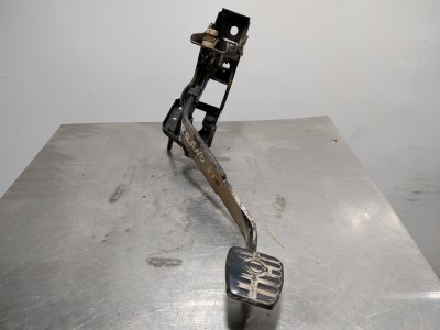 PEDAL EMBRAGUE NISSAN TERRANO/TERRANO.II (R20) SE (5-ptas.)