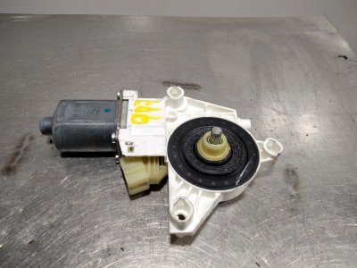 MOTOR ELEVALUNAS DELANTERO DERECHO de 320 CDI (251.022) 