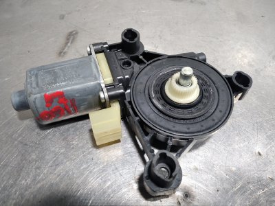 MOTOR ELEVALUNAS DELANTERO DERECHO de Advance BlueMotion 