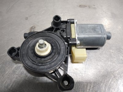 MOTOR ELEVALUNAS DELANTERO IZQUIERDO de Advance BlueMotion 