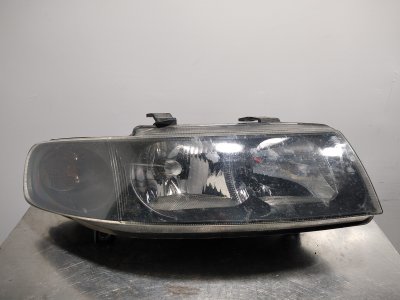 FARO DERECHO SEAT TOLEDO (1M2) Signo