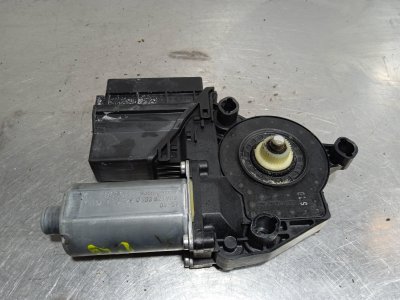 MOTOR ELEVALUNAS DELANTERO IZQUIERDO VOLKSWAGEN T5 TRANSPORTER/FURGONETA Caja cerrada ( batalla larga)