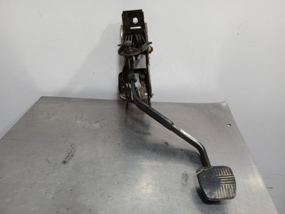 PEDAL EMBRAGUE NISSAN TERRANO/TERRANO.II (R20) Comfort