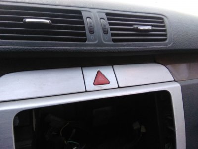 BOTON EMERGENCIA VOLKSWAGEN PASSAT BERLINA (3C2) 2.0 TDI