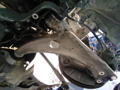 BRAZO SUSPENSION INFERIOR DELANTERO IZQUIERDO VOLKSWAGEN PASSAT BERLINA (3C2) 2.0 TDI