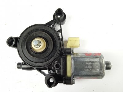 MOTOR ELEVALUNAS DELANTERO DERECHO de SEAT LEON ST (5F8)       013 