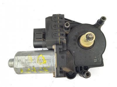 MOTOR ELEVALUNAS DELANTERO IZQUIERDO de 2.4 