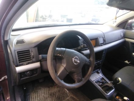 Vehiculo en el desguace: OPEL VECTRA C BERLINA Comfort