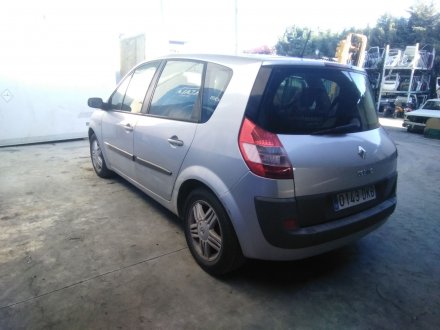 Vehiculo en el desguace: RENAULT SCENIC II 1.9 dCi Diesel