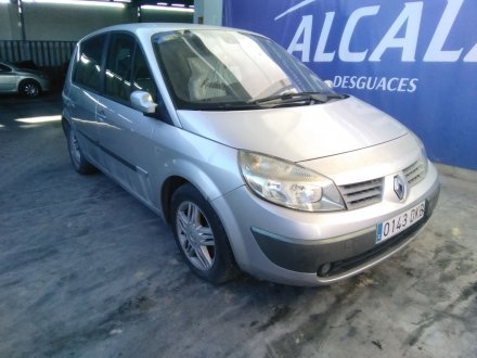 Vehiculo en el desguace: RENAULT SCENIC II 1.9 dCi Diesel