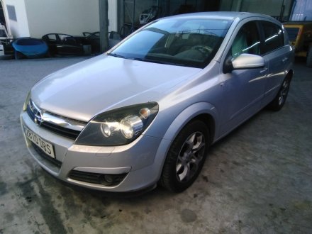 Vehiculo en el desguace: OPEL ASTRA H BERLINA 1.7 16V CDTI