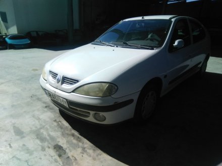 Vehiculo en el desguace: RENAULT MEGANE I CLASSIC (LA0) 1.9 D RN