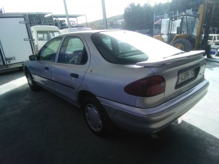 Vehiculo en el desguace: FORD MONDEO I (GBP) 1.8 TD