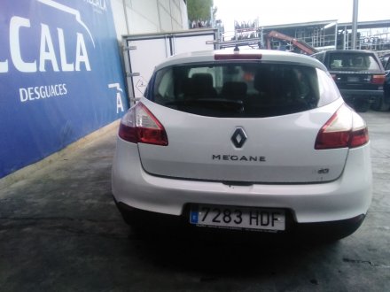 Vehiculo en el desguace: RENAULT MEGANE III BERLINA 5 P Business