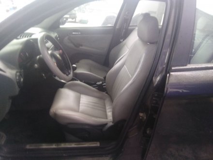 Vehiculo en el desguace: ALFA ROMEO 147 (937_) 1.9 JTD (937.AXD1A, 937.BXD1A)