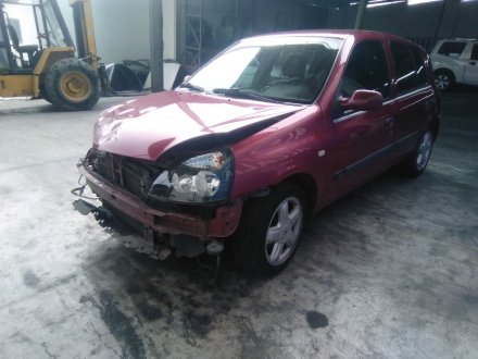 Vehiculo en el desguace: RENAULT CLIO II (BB_, CB_) 1.5 dCi (B/CB08)