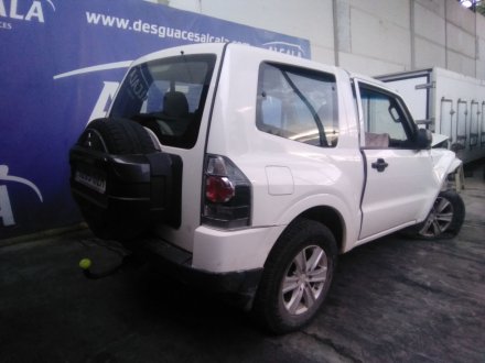 Vehiculo en el desguace: MITSUBISHI MONTERO (V80/V90) 3.2 DI-D Intense (3-ptas.)