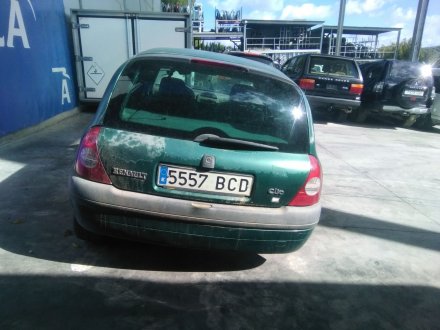 Vehiculo en el desguace: RENAULT CLIO II (BB_, CB_) 1.9 D (B/CB0E, BB0J)