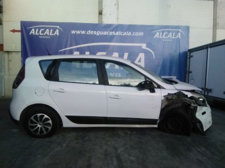 Vehiculo en el desguace: RENAULT SCENIC III 1.5 dCi Diesel