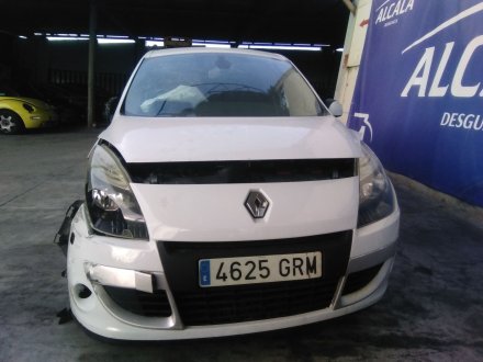 Vehiculo en el desguace: RENAULT SCENIC III 1.5 dCi Diesel