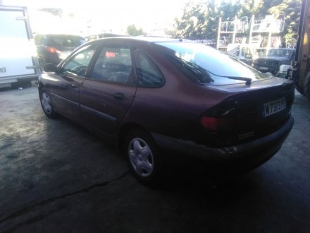 Vehiculo en el desguace: RENAULT LAGUNA I (B56_, 556_) 2.0 (B56C/H/N)