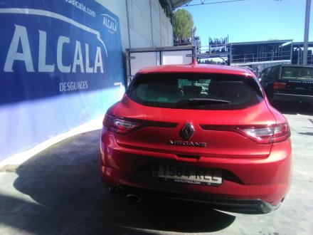 Vehiculo en el desguace: RENAULT MEGANE IV Hatchback (B9A/M/N_) 1.6 dCi 130 (B9A4)