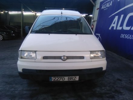 Vehiculo en el desguace: FIAT SCUDO Furgoneta (220_) 2.0 JTD