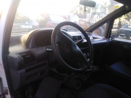 Vehiculo en el desguace: FIAT SCUDO Furgoneta (220_) 2.0 JTD