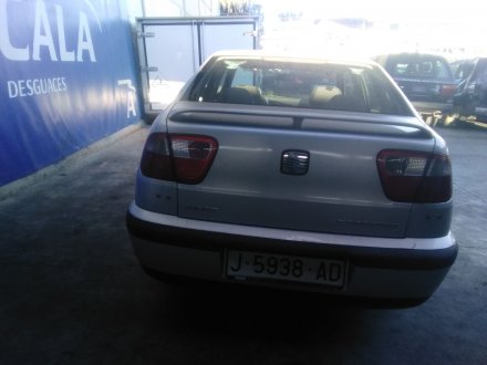 Vehiculo en el desguace: SEAT CORDOBA (6K1, 6K2) 1.4 i