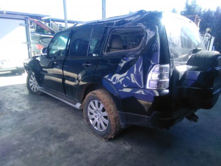 Vehiculo en el desguace: MITSUBISHI MONTERO IV (V8_W, V9_W) 3.2 DI-D (V88W, V98W)