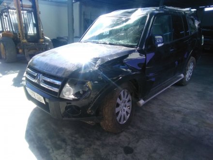 Vehiculo en el desguace: MITSUBISHI MONTERO IV (V8_W, V9_W) 3.2 DI-D (V88W, V98W)