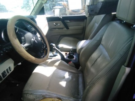 Vehiculo en el desguace: MITSUBISHI MONTERO IV (V8_W, V9_W) 3.2 DI-D (V88W, V98W)