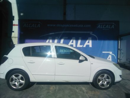 Vehiculo en el desguace: OPEL ASTRA H (A04) 1.7 CDTI (L48)